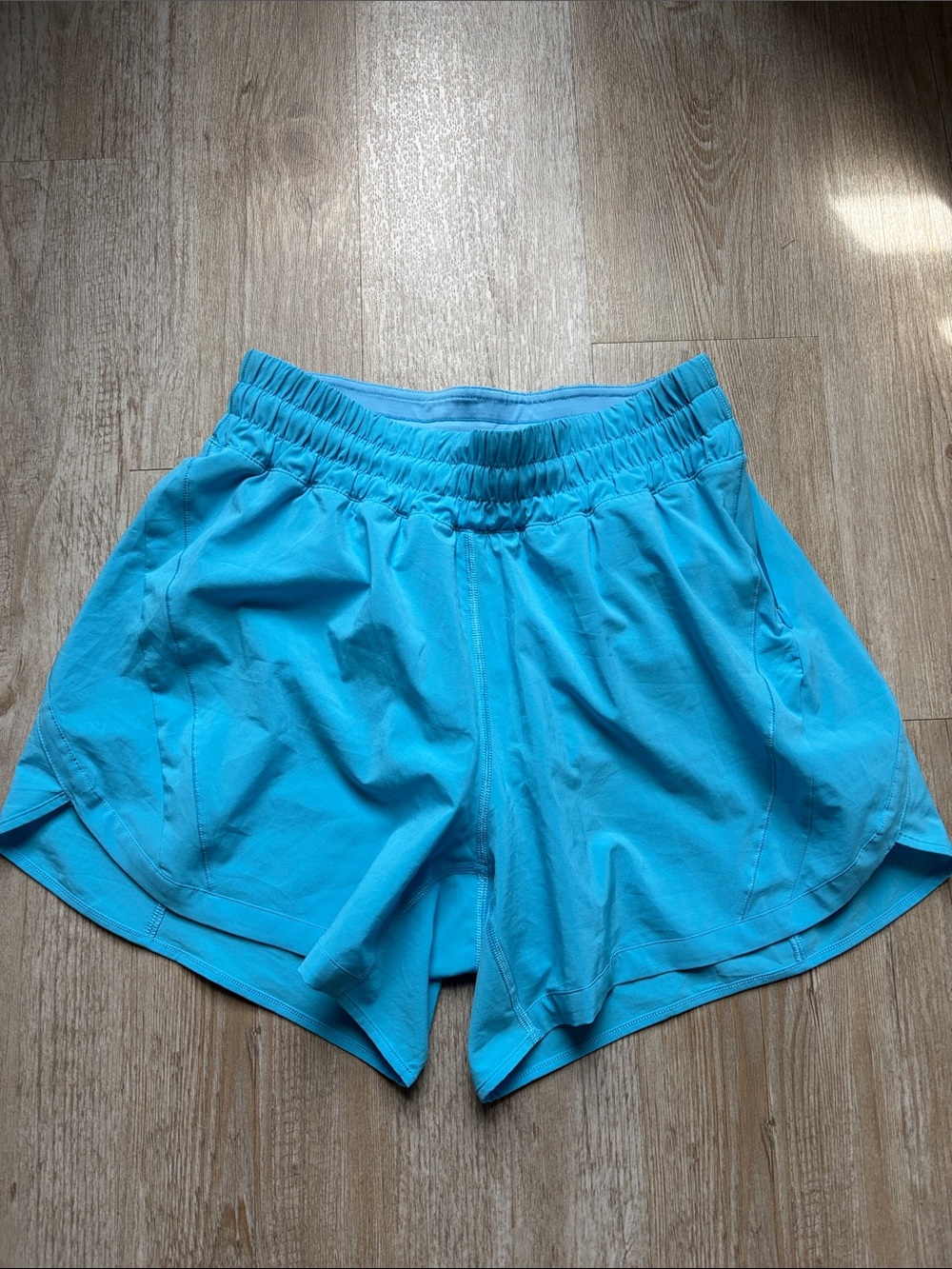 Lululemon Pool Party Blue Track That High Rise Lined 5 Inch Short